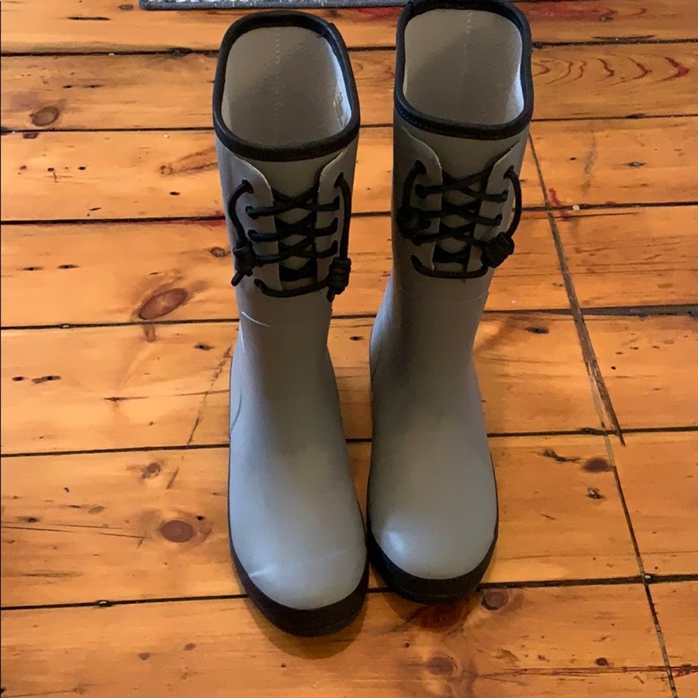 Sperry rain boots